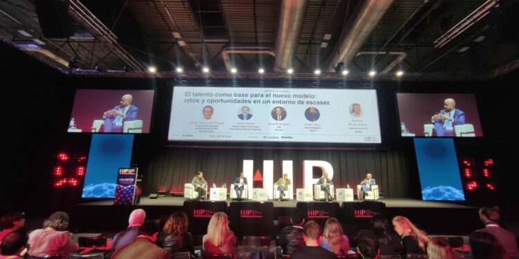 HIP debate empleo talento sercotel telepizza nh adecco deloitte