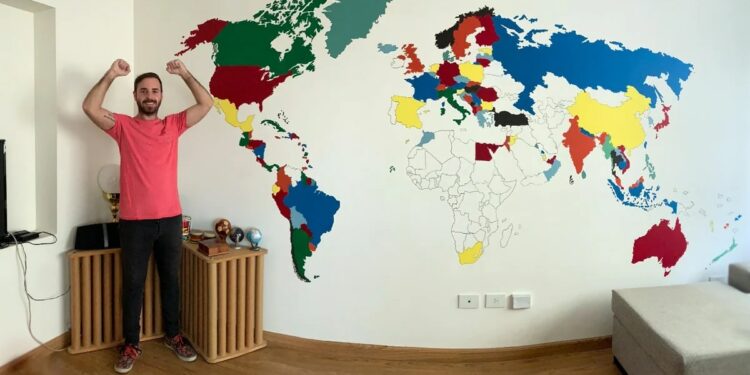 Tiene 30 años y recorrió 149 países: el argentino que tiene como meta dar la vuelta al mundo