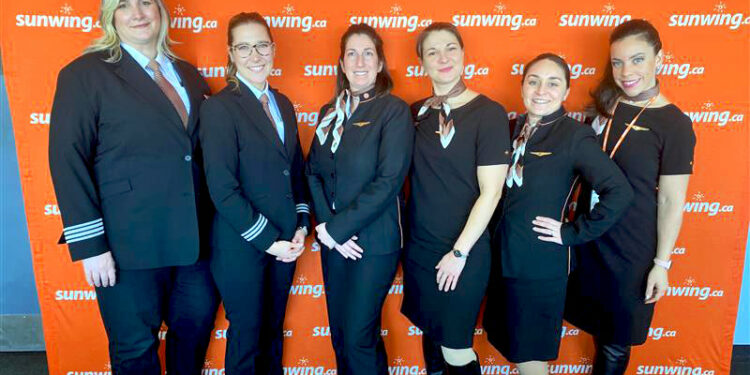 Toman mujeres control de vuelos de Sunwing Airlines en conmemoración del Día de la Mujer » ¡ Aquí te enteras primero !
