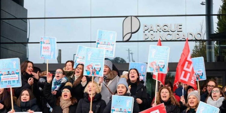 Concentración de trabajadores de Primark en Asturias