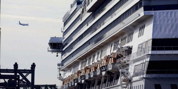 Una quinta parte de las escalas de cruceros en Barcelona serán este año de barcos a GNL – El Mercantil