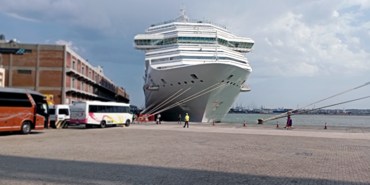 Uruguay: Cruceros Costa Fortuna y MSC Preziosa arriban al Puerto de Montevideo