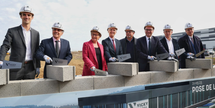 Vicky Foods pone la primera piedra de su planta de producción en Francia