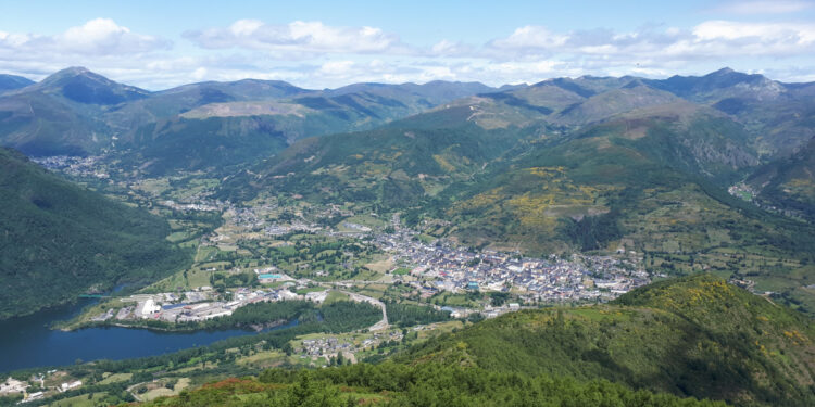 Vistas cima Cuetonidio villablino mirador