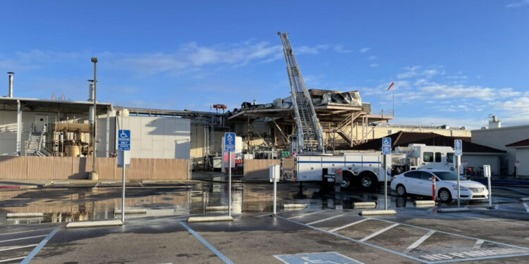 fábrica sufre incendio en Dinuba – Telemundo Fresno