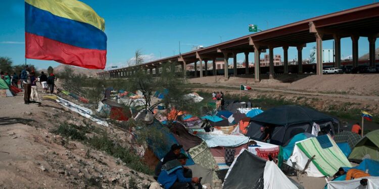 sube cifra de colombianos que migran a Estados Unidos