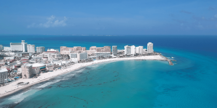 ¿Cuál es la mejor playa para familias en Cancún?