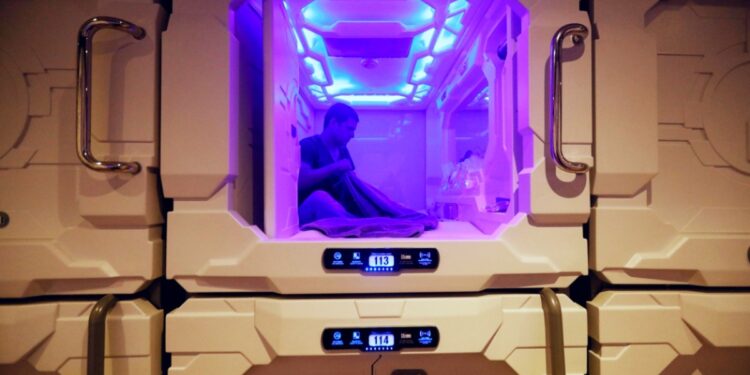 ¿Cuánto cuesta dormir en una cápsula en el aeropuerto de CDMX?