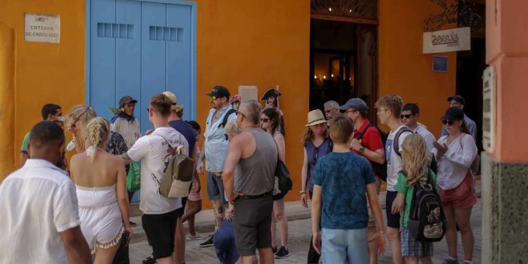 ¿Cuba podrá alcanzar la normalidad turística en 2023?