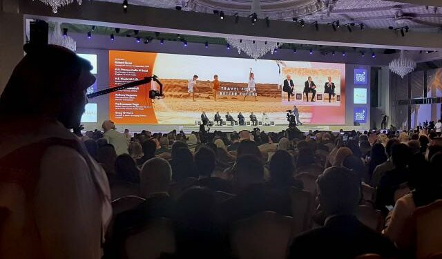 ‘Debemos apostar por el turismo para financiar el progreso del mundo'