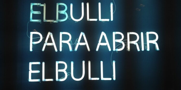 24 puntos que retratan el cambio en el sector gastronómico español y mundial, entre el cierre de elBulli como restaurante el 30 de julio de 2011 y la apertura de elBulli1846 como museo a partir del 15 de junio de 2023.