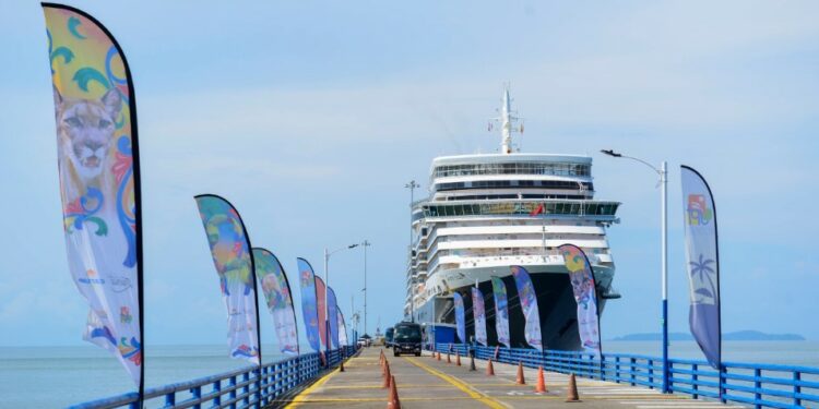 Cantidad de cruceros de expedición y lujo que llegaron al país esta temporada aumentó en casi un 200% con respecto al periodo anterior
