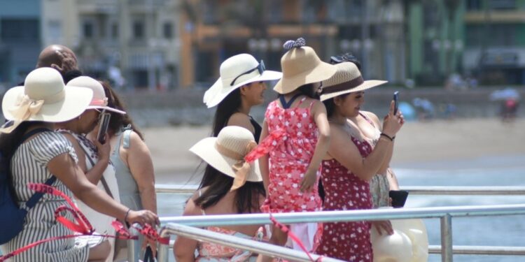 Crucero Celebrity Solstice arribó al puerto de Mazatlán