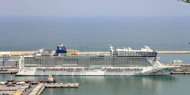 cruceros ue salen de barcelona
