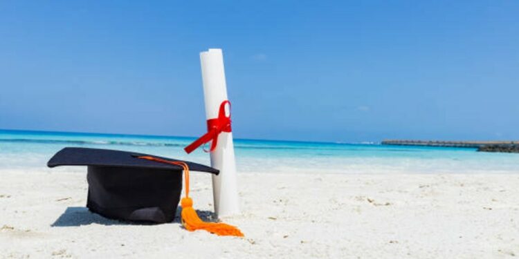 Descubre las playas más famosas para tu viaje de graduación
