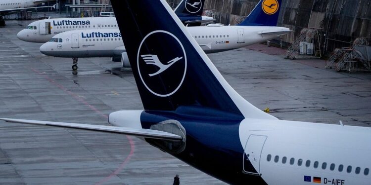 Disminuir los viajes en avión: tendencia para proteger al medioambiente en Europa