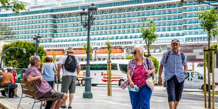 El Puerto de Cádiz recibe más de 74.000 pasajeros de cruceros en el primer trimestre del año