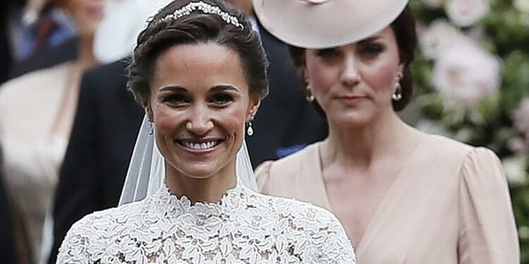 LE ROBÓ LA BODA A KATE: El imperio de Pippa Middleton: cada vez más rica mientras su madre se arruina