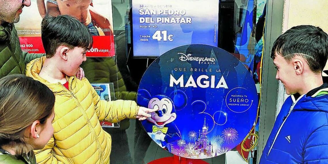 Los mirandeses contratan los viajes para San Juan con seguro de cancelación