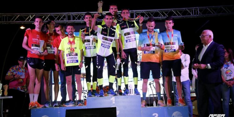 Luismi Sánchez Blanco, campeón de España de clubes de 10 km. en ruta con el Bikila