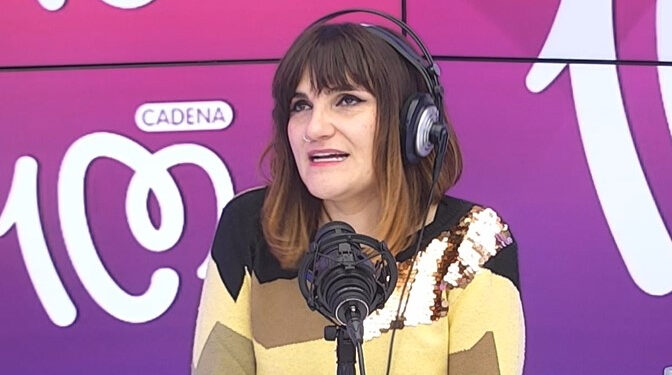 "Me cansa mucho": lo que peor lleva Rozalén de los viajes y de lo que más disfruta lejos de casa - Modo avión