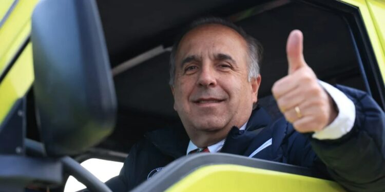 Ministro de Transporte, Guillermo Reyes, será investigado por la Procuraduría por sus viajes en el avión de un contratista del Gobierno