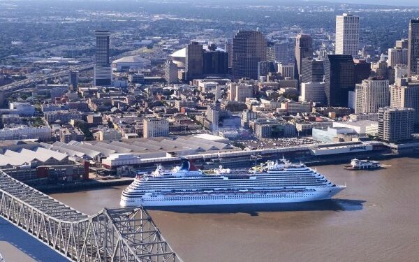 Port Nola establece récord mensual de pasajeros de cruceros