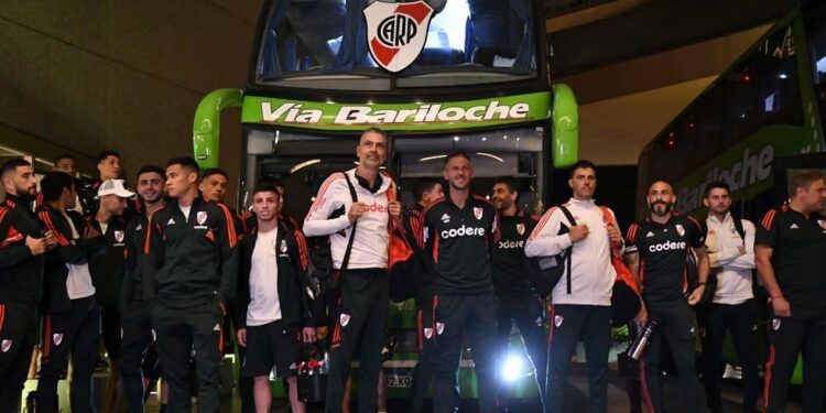 River y el mes más intenso de la temporada: cuatro viajes, 14 mil kilómetros y un Súper