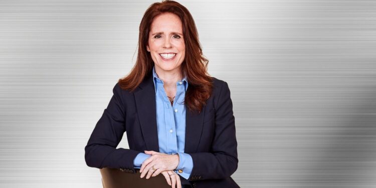 Stellantis nombra a Natalie Knight como nueva directora financiera y vicepresidenta ejecutiva