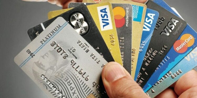 Tarjeta de crédito: La RAZÓN por la que SÍ la debes de utilizar en TODOS tus viajes