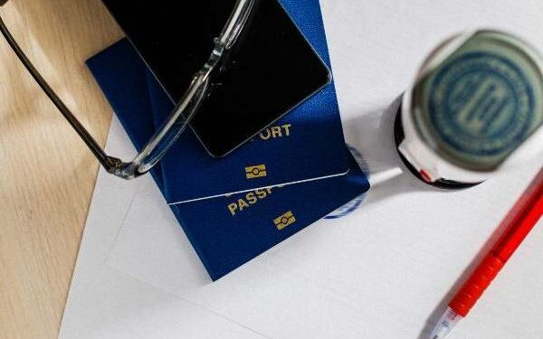 Unos presuntos estafadores pedían $20.000 por viajes con visa de trabajo a Canadá
