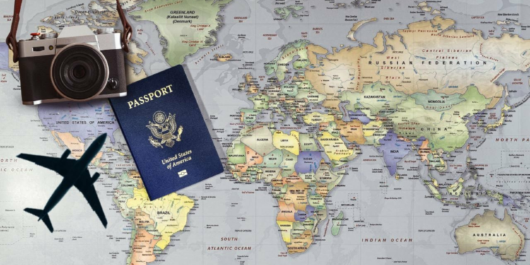 10 trucos para encontrar vuelos de avión baratos y ahorrar en tu próximo viaje