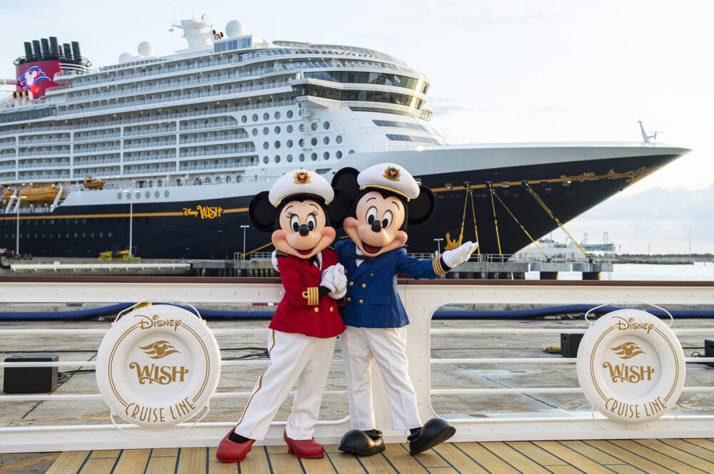 Minnie y Mickey nos invitan a viajar con ellos a bordo de Disney Cruise Line