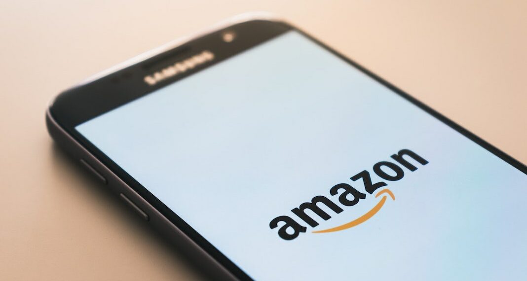 Amazon ofrece a compradores 10 dólares por recoger sus compras y busca reducir costos de envío