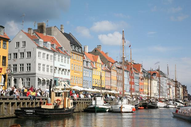 En esta travesía, mamá conocerá el Nyhavn, la clásica postal de Copenhague.