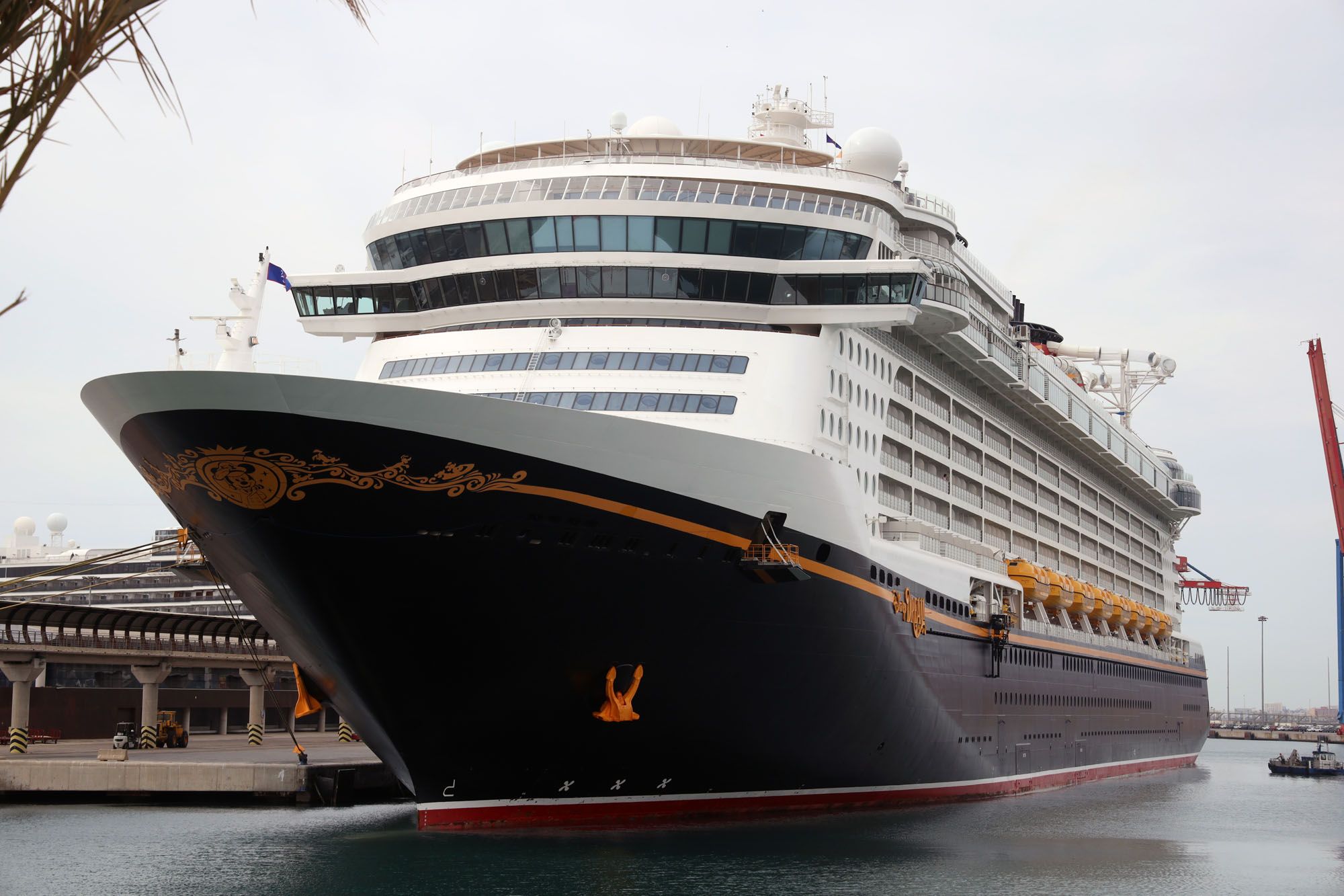 Primera escala del crucero Disney Dreams en el puerto de Málaga