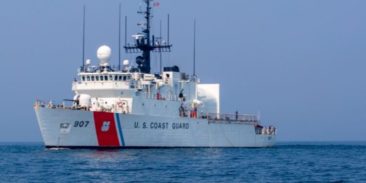 Buscan a hombre que cayó por la borda de un crucero Carnival Magic – Telemundo Orlando (31)