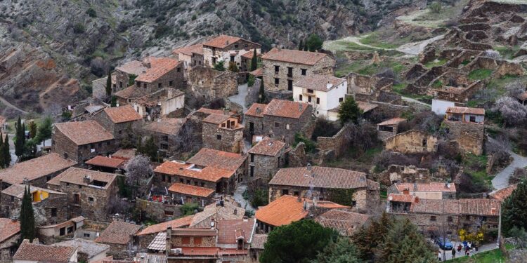 A menos de una hora de Madrid, tres pueblos desconocidos para descubrir