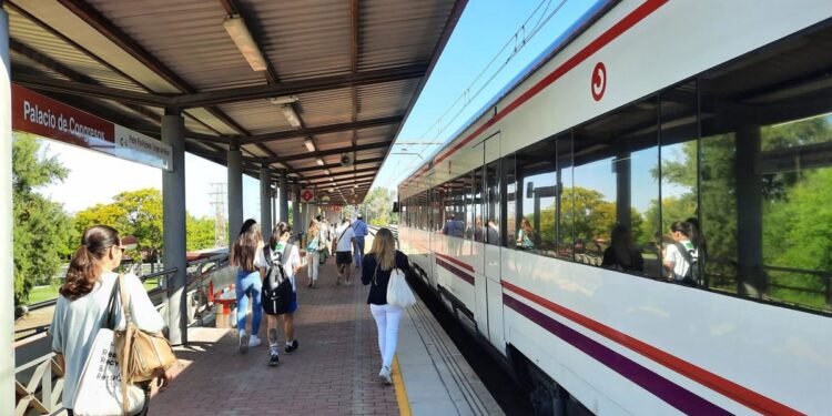 (AMP) Renfe modificará sus contratos actuales y futuros con las agencias tras la investigación de Bruselas