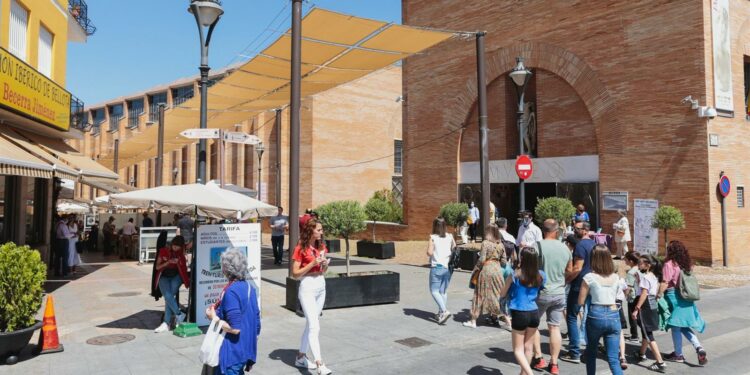 Agencias de viajes y operadores turísticos pierden 5.600 trabajadores en un año