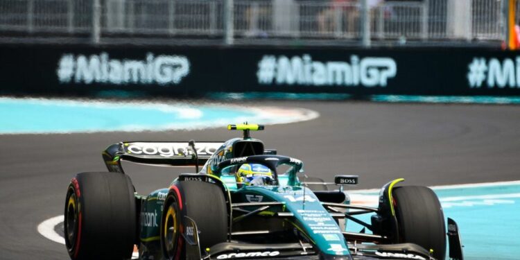Alonso asegura que el punto fuerte de Aston Martin F1 son los domingos