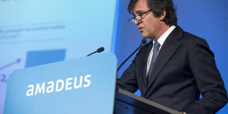 Amadeus triplica su beneficio gracias al crecimiento de los viajes