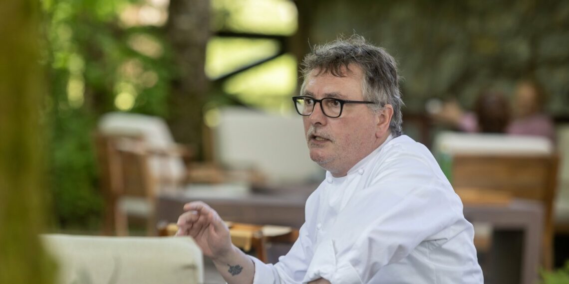 Andoni Luis Aduriz recibe un reconocimiento por su contribución a la gastronomía