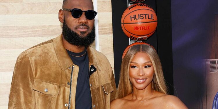 Así es la inmensa fortuna de LeBron James y su esposa Savannah James