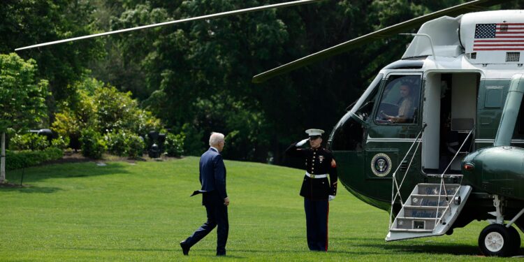 Biden canceló viajes para continuar negociaciones con Congreso sobre techo de deuda