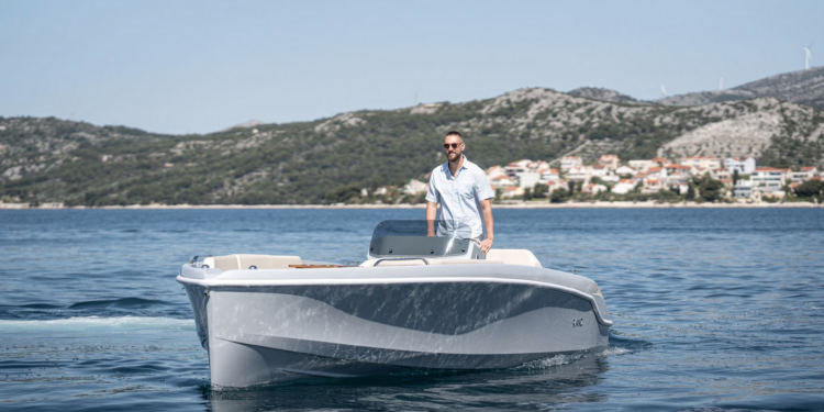 Breeze 20, un crucero de día por menos de 40.000 euros.