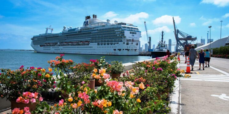 Cerró temporada de cruceros en Cartagena con incremento del 337,67% en pasajeros