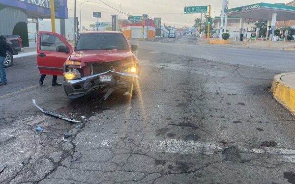 Chocan en crucero de la 16 de Septiembre y calle 15
