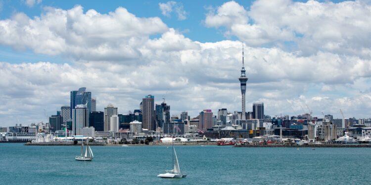 Vista de Auckland y su centro financiero [Foto: Eric Feng/Unsplash]