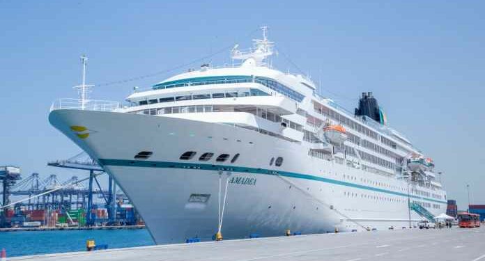 Cruise Saudi recibe la primera escala del crucero MS Amadea